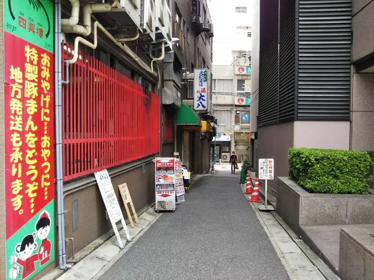 元町南側の路地