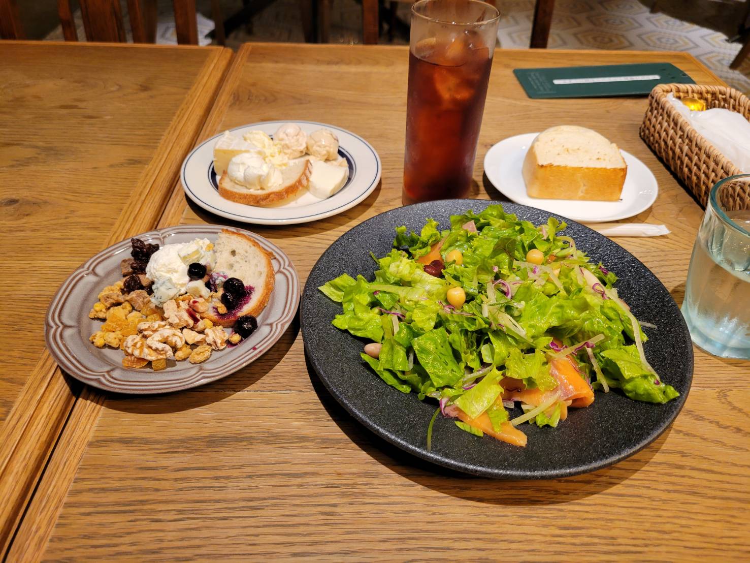 自家製フレッシュチーズを使った料理専門店『FROMA YORK CHEESE RESTAURANT&BAR』