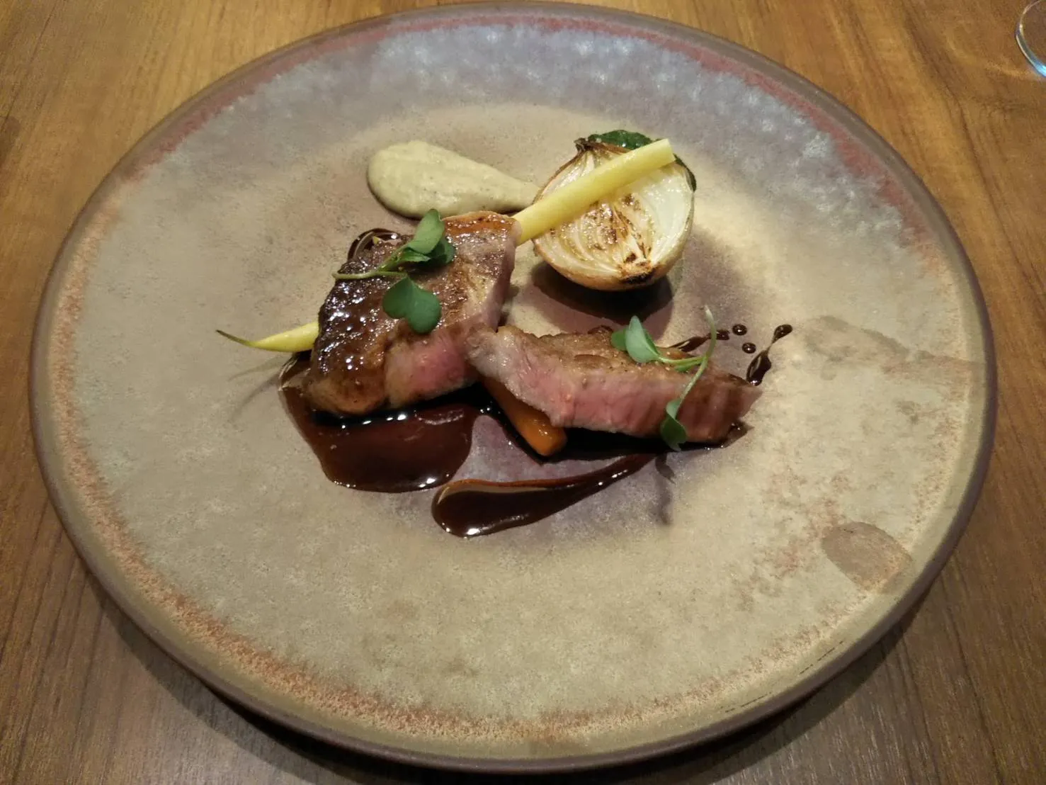 メインディッシュ（肉料理）