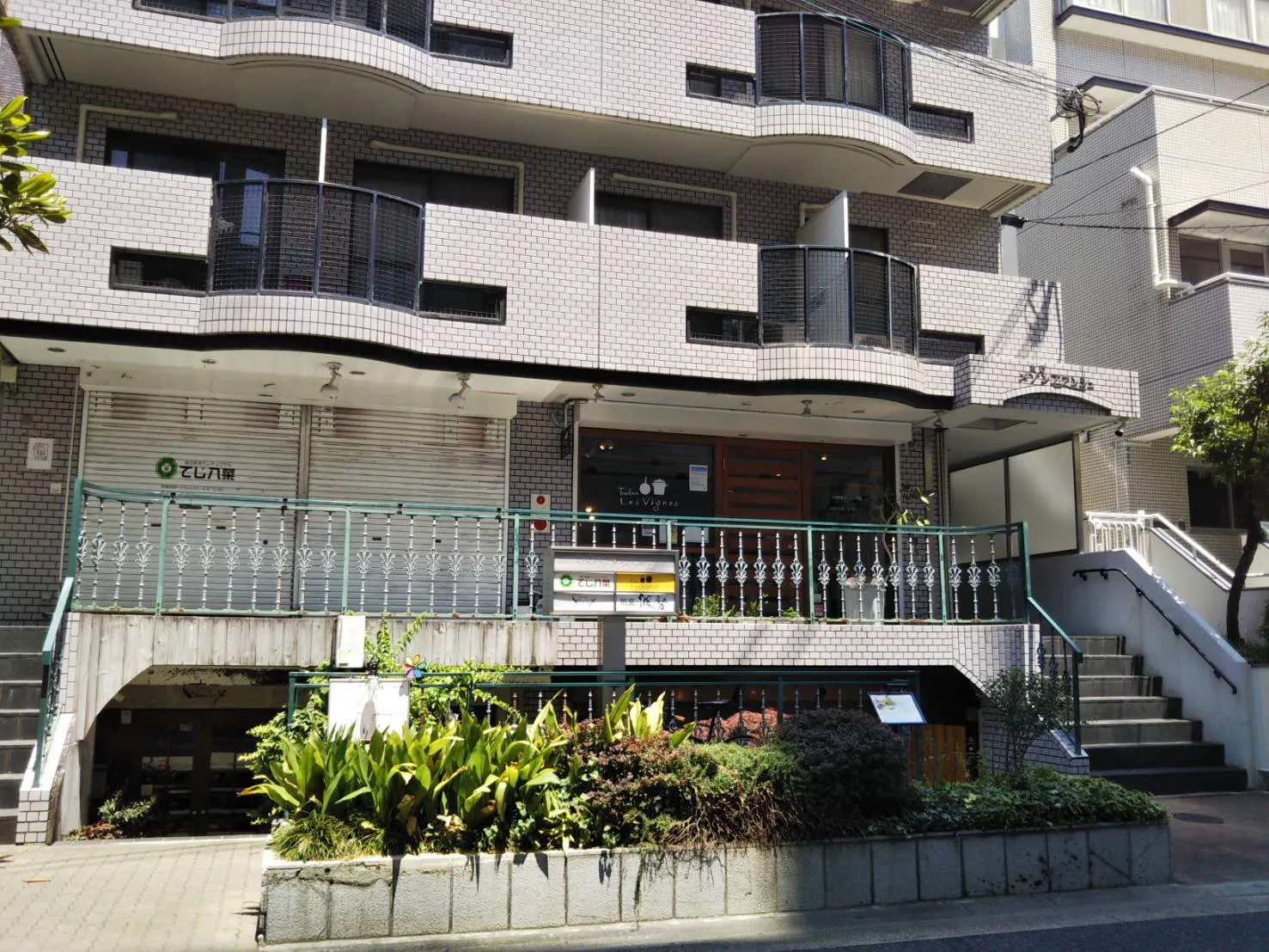 店舗の建物