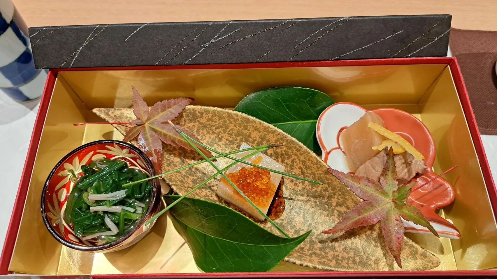 突き出し