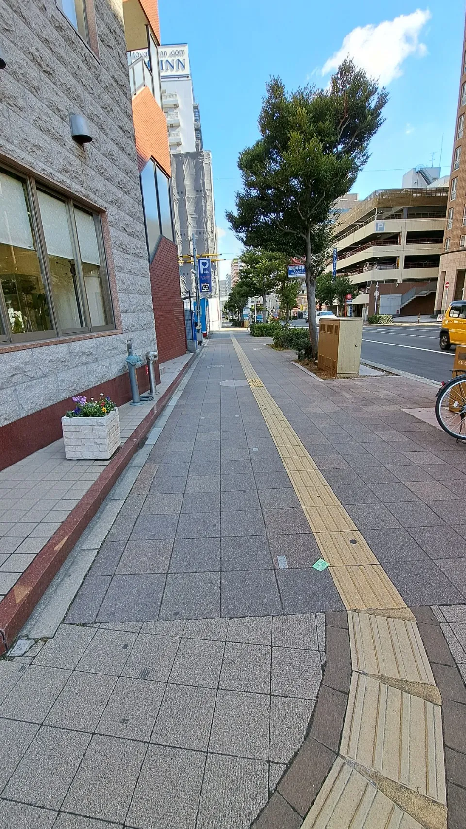 フラワロード沿い
