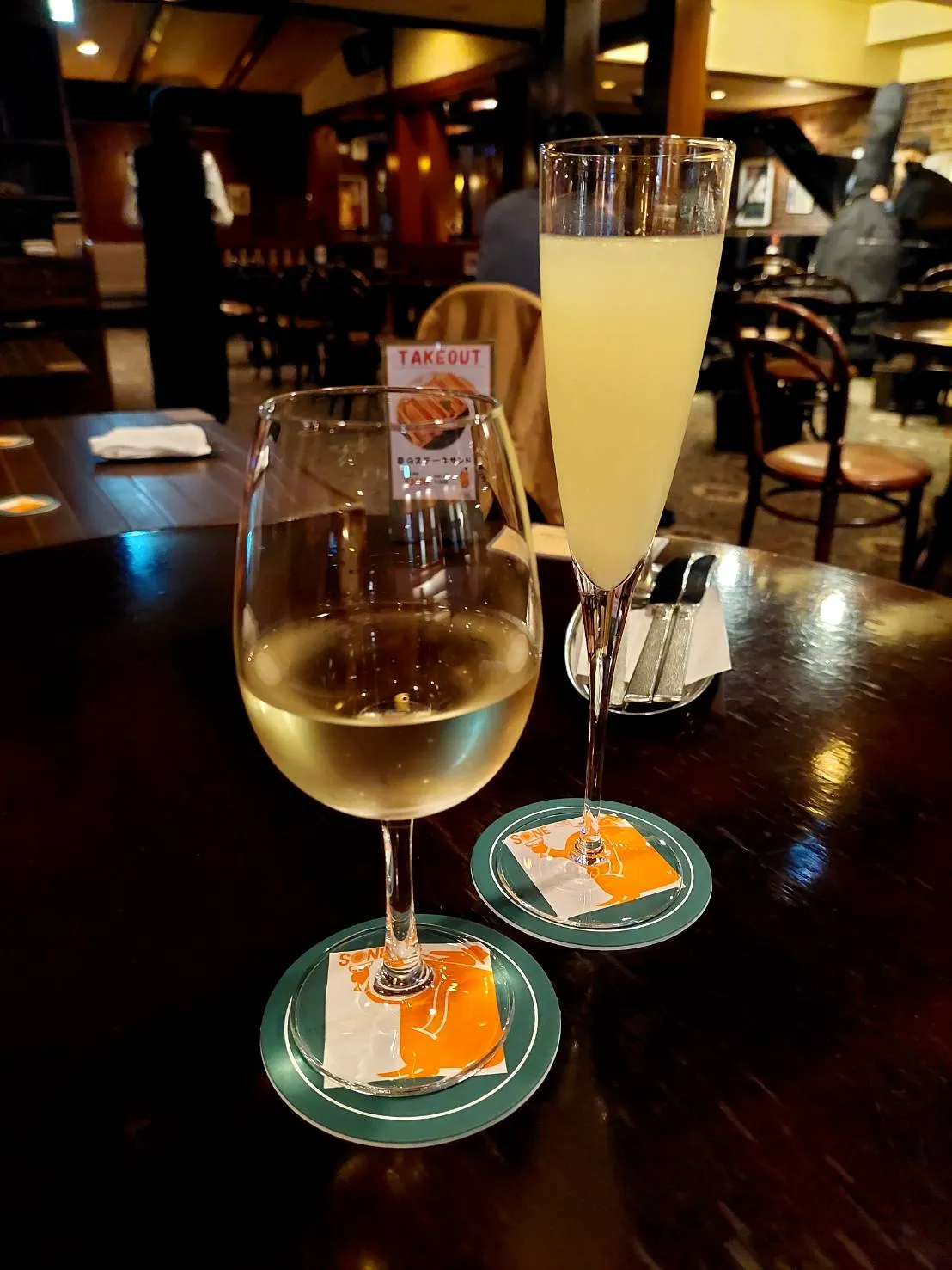カクテルと白ワイン