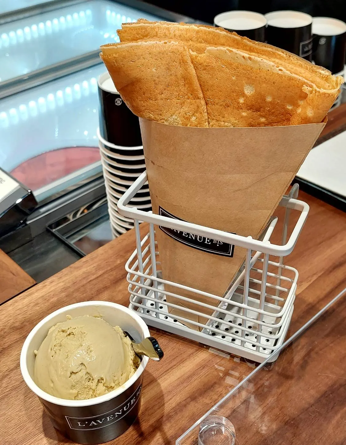 クレープとアイスクリーム