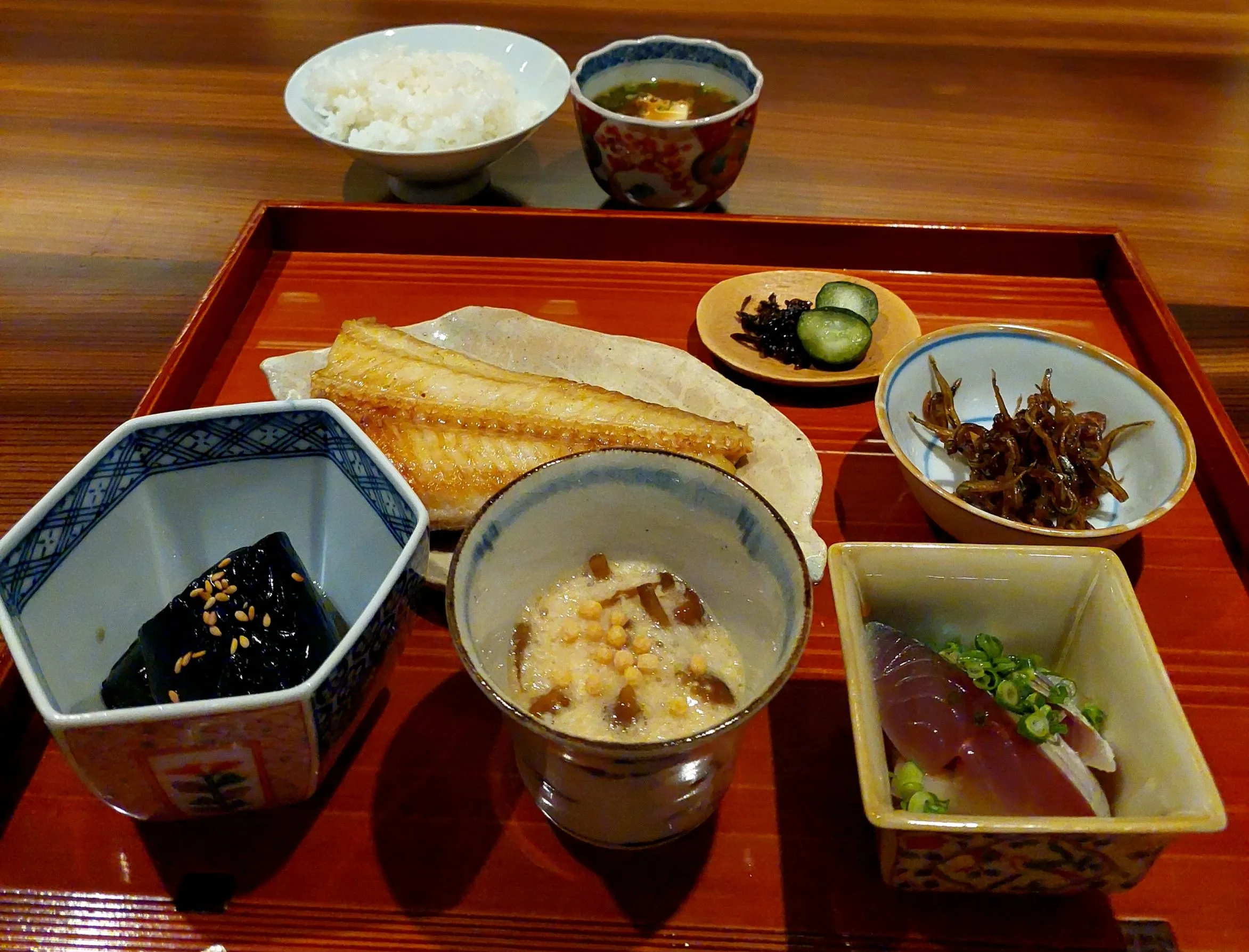 『和食や芦田』静けさの中で味わう和の味わい