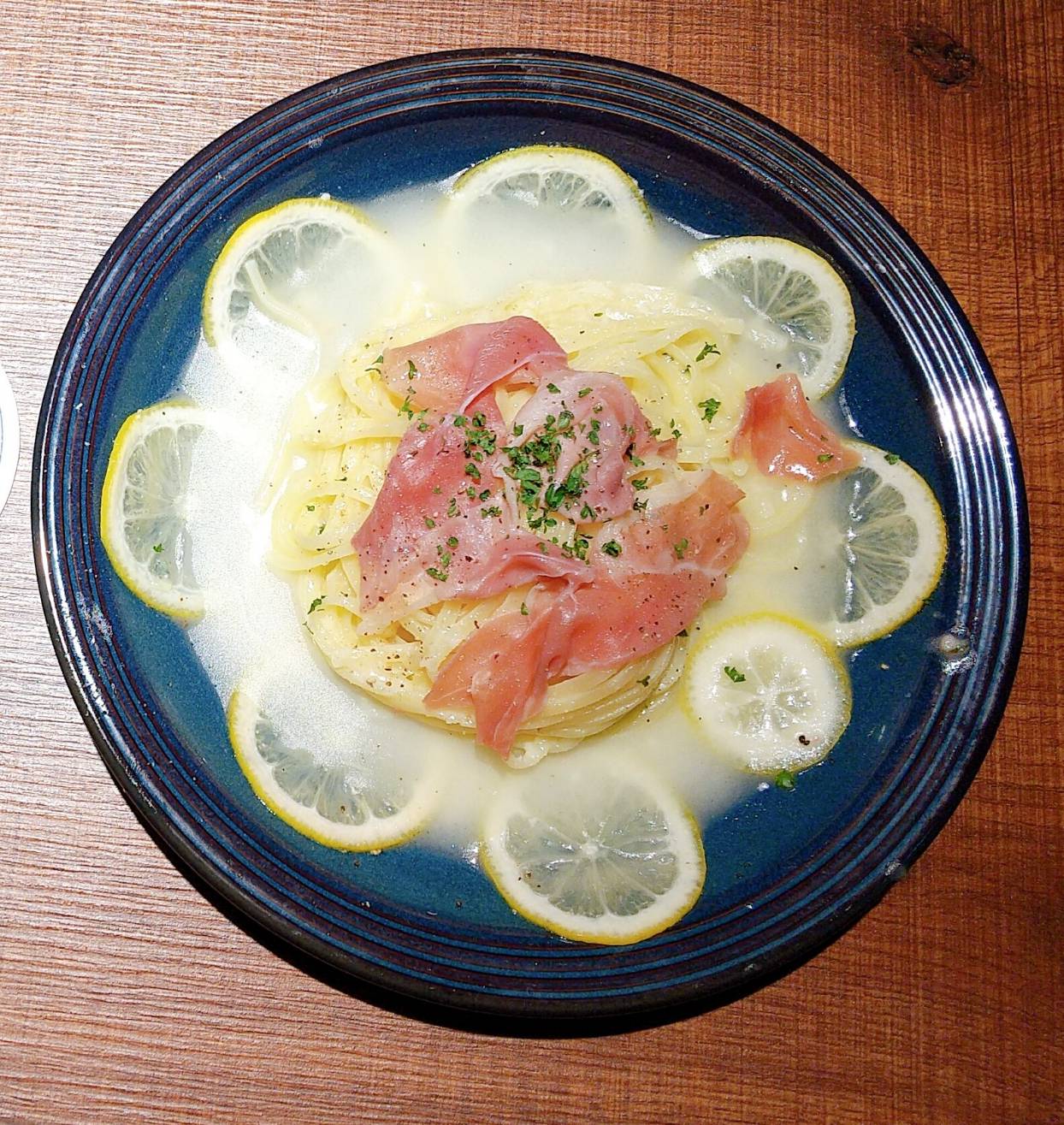 生ハムと瀬戸内レモンバターソースパスタ