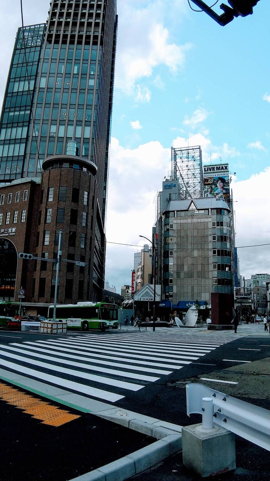 三宮北側横断歩道