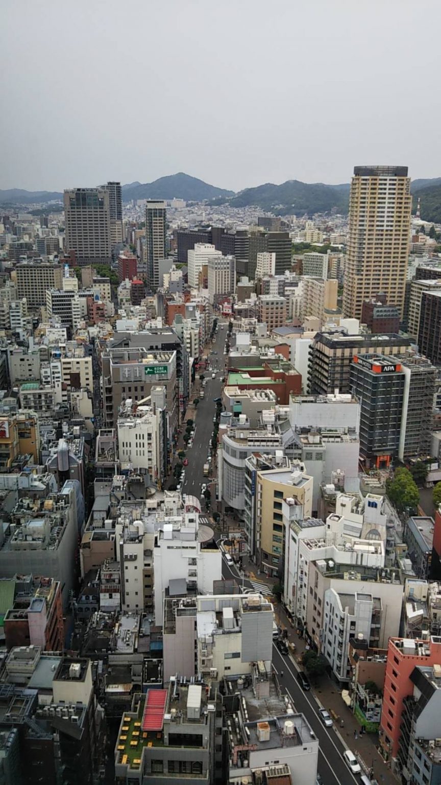 神戸三宮から西側方面の風景