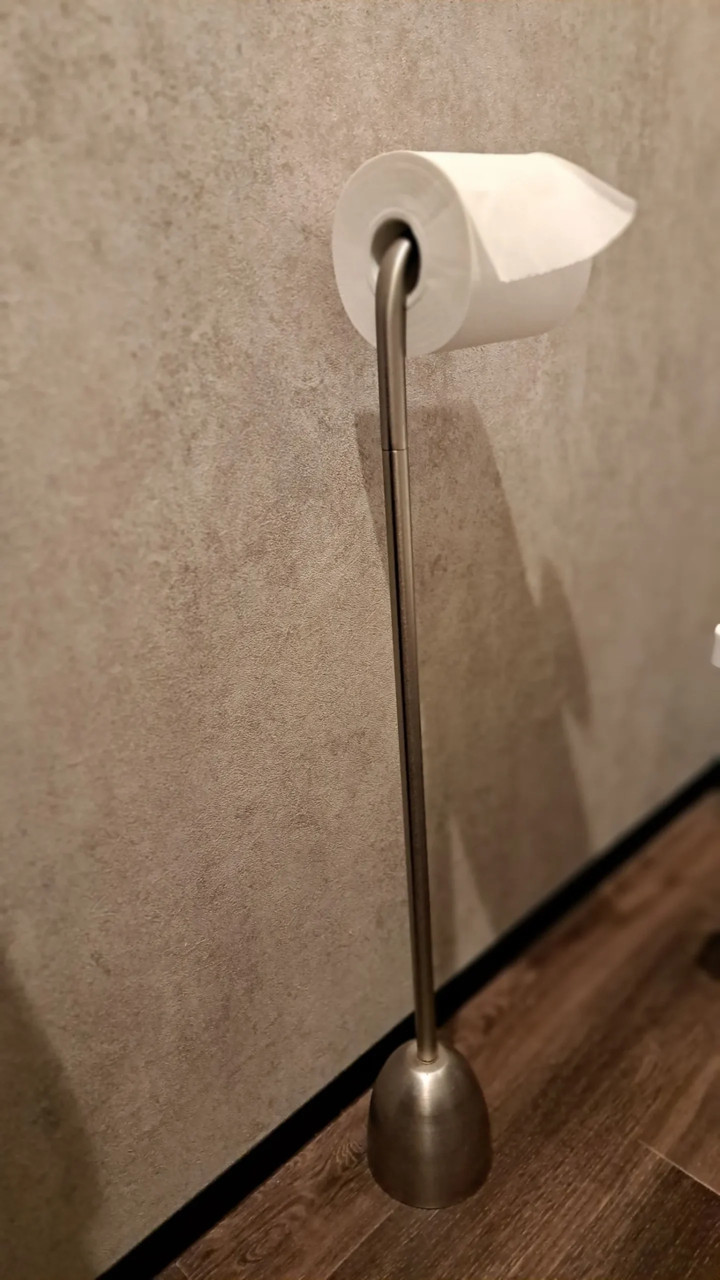 トイレットペーパースタンド