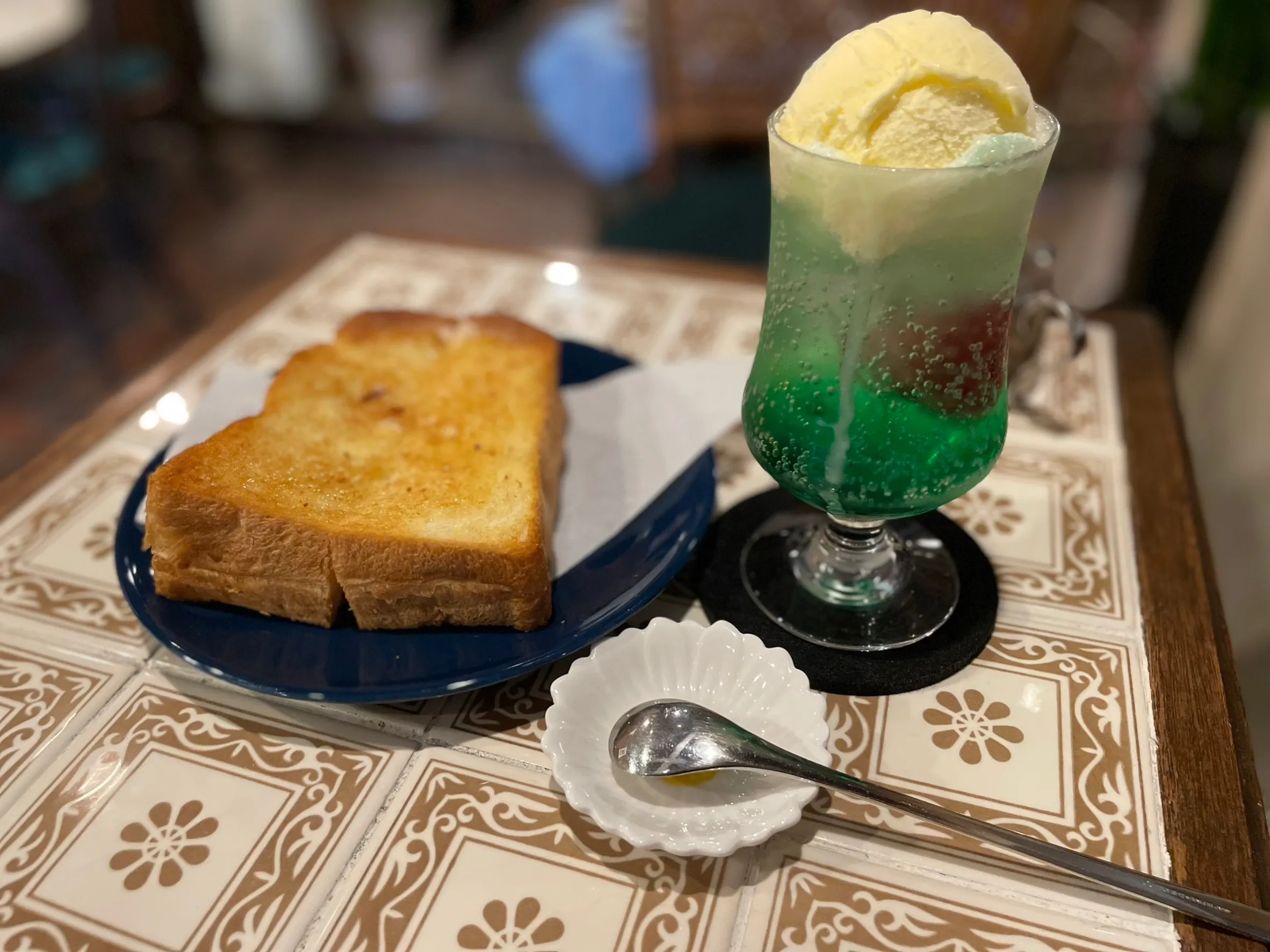 喫茶店『自鳴琴』（おるごーる）🎼