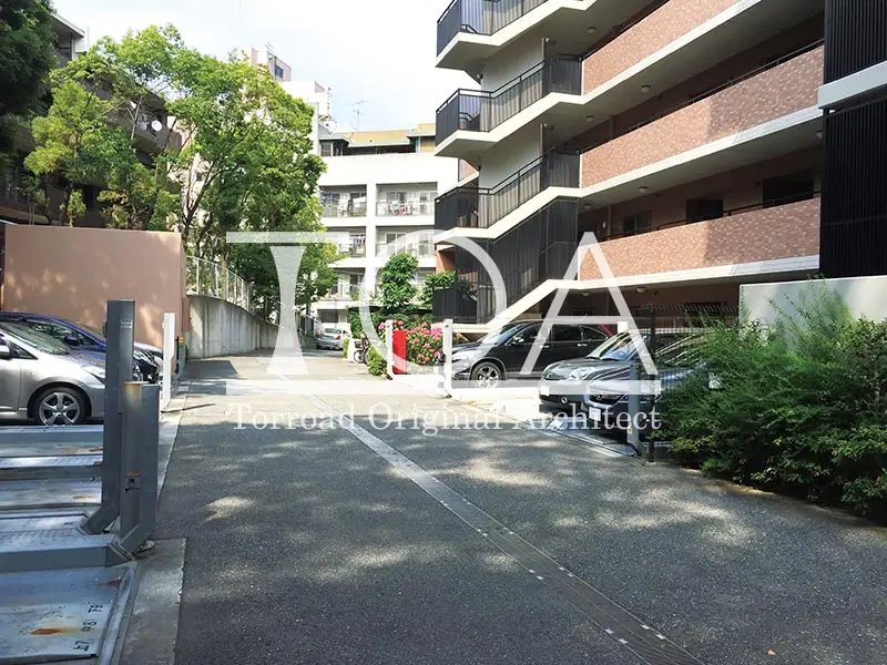 神戸山本通パークホームズ 駐車場