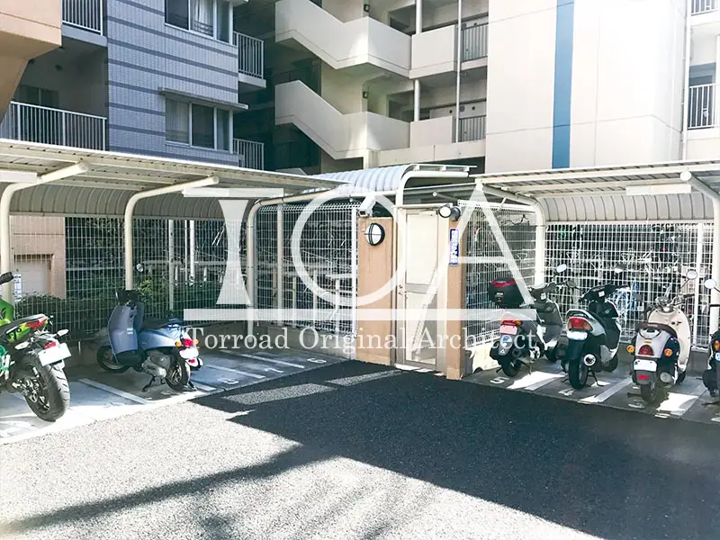 ルネ神戸磯上通 バイク置場