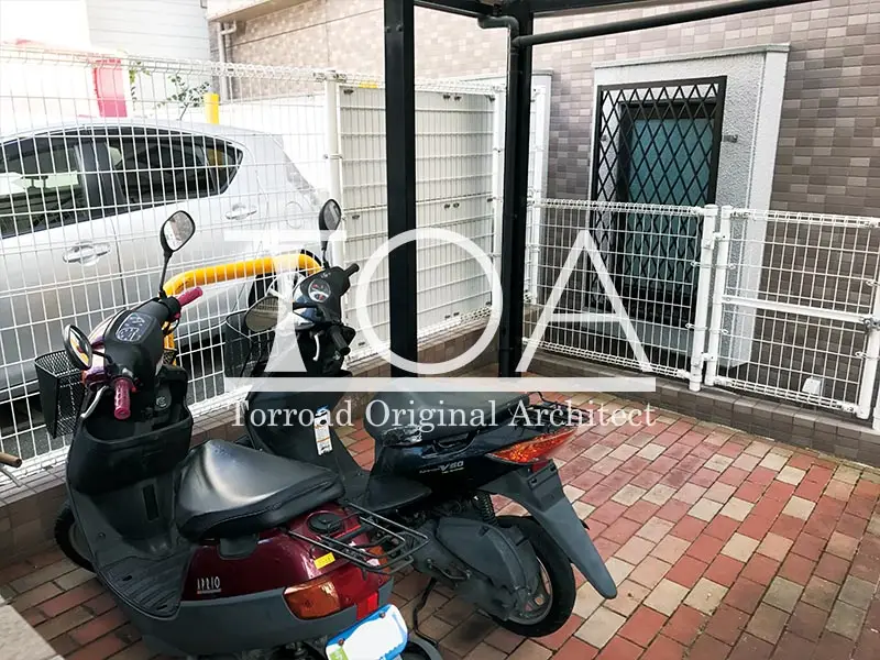 リブコート中山手通 バイク置場