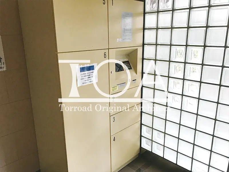リブコート中山手通 宅配ボックス
