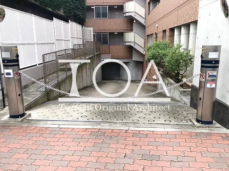 ワコーレアーバンヴュー熊内 駐車場前