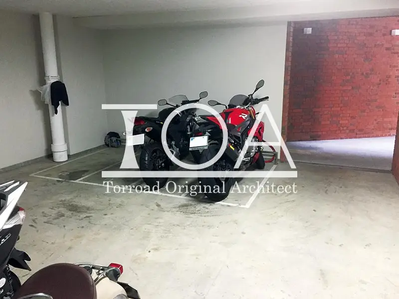 ザ・ライオンズ神戸ハーバーランド バイク置場