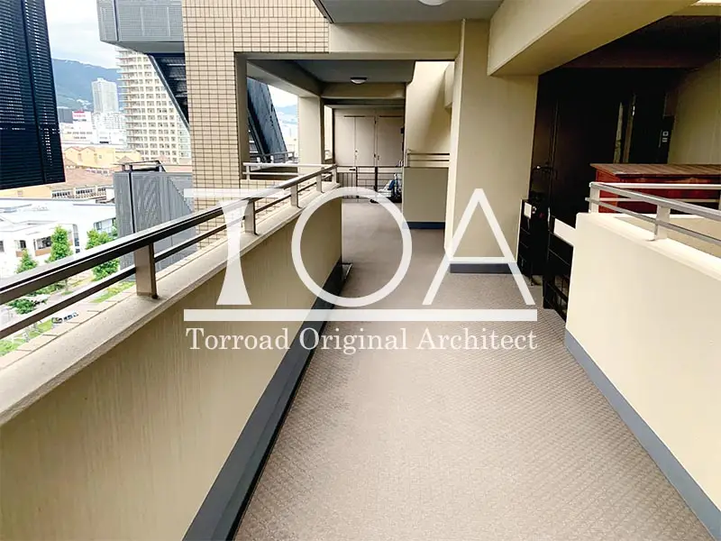 神戸海岸通ハーバーフラッツ１番館 共用外廊下