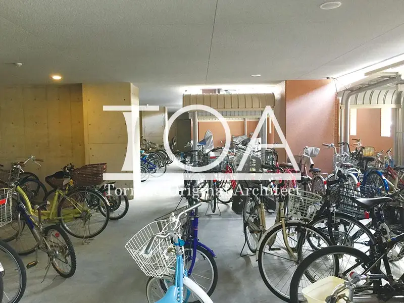 神戸海岸通ハーバーフラッツ2番館 駐輪場