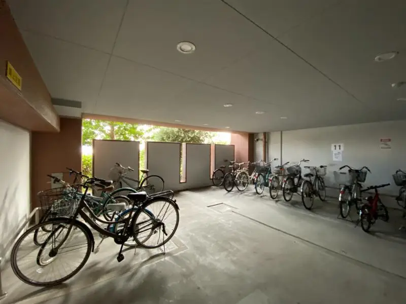神戸海岸通ハーバーフラッツ6番館 駐輪場