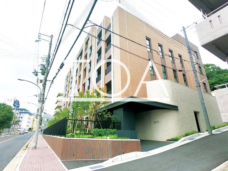 ワコーレ神戸山本通ベルヴェツィオ 南東からの外観