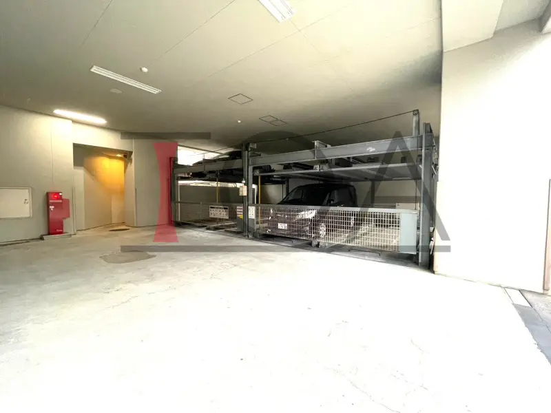 サーパス西明石駅前 駐車場