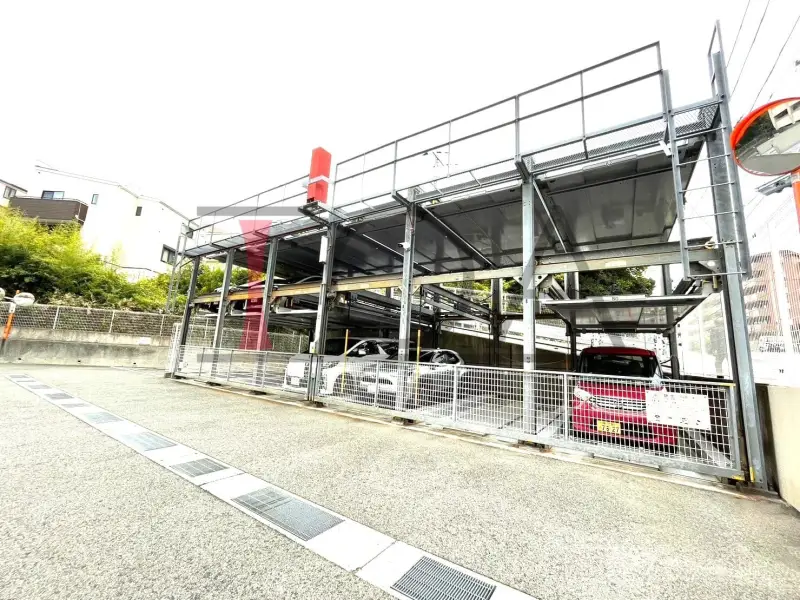 ネバーランド朝霧 駐車場