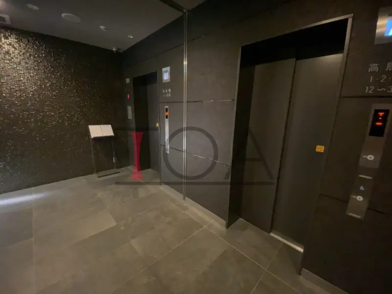 クレヴィアタワー大阪本町 エレベーター前
