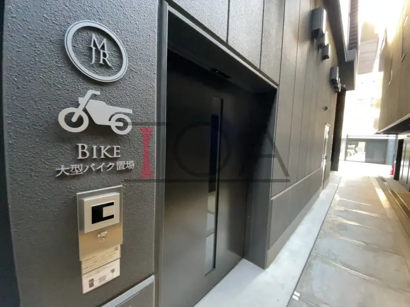 MJR堺筋本町タワー 大型バイク置き場