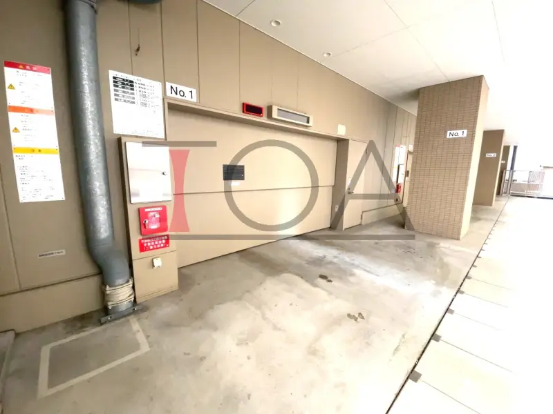 クラッシィタワー淀屋橋 タワーパーキング前