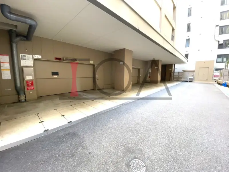 クラッシィタワー淀屋橋 タワーパーキング前
