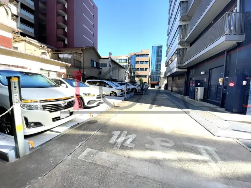 ロジュマンタワーOSAKA 駐車場