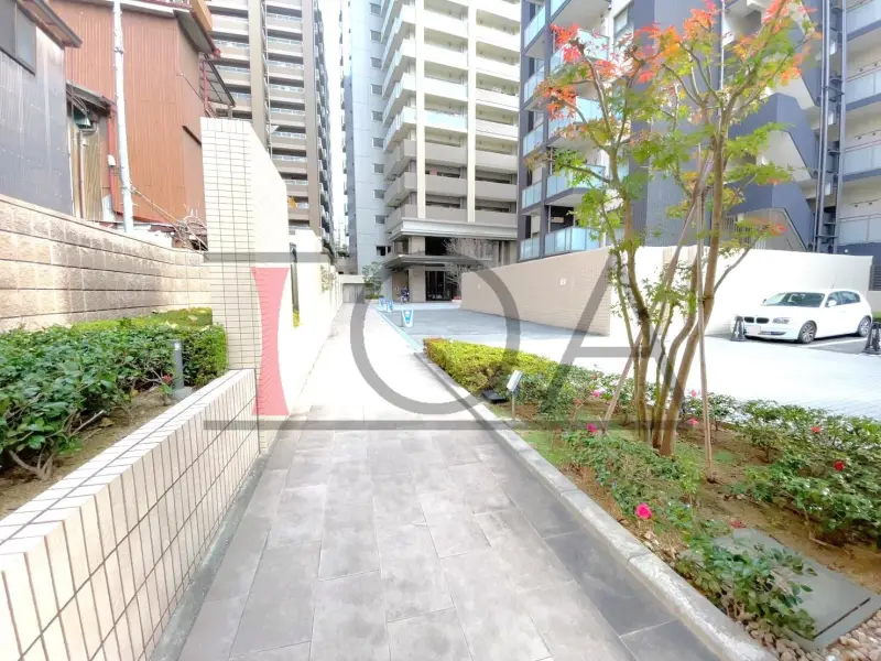 ザ・パークハウス谷町五丁目 エントランスアプローチ