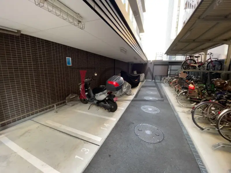 ブランズタワー・ウェリス心斎橋SOUTH バイク・駐輪場