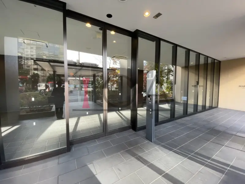 マストタワー安堂寺 エントランス前
