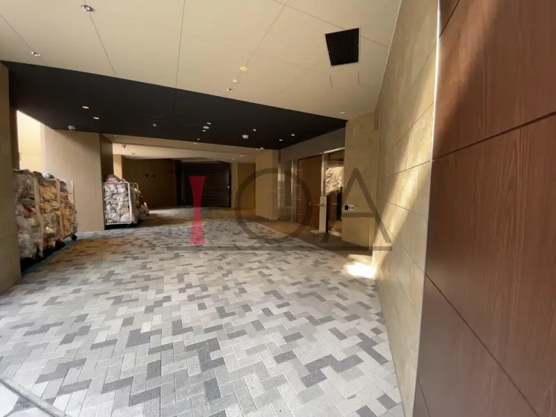 グランドメゾン上町台レジデンスタワー エントランス前