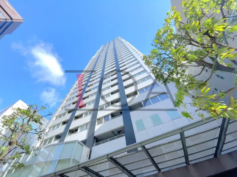 ディーグラフォート大阪NYタワーHIGOBASHI 北東からの建物外観