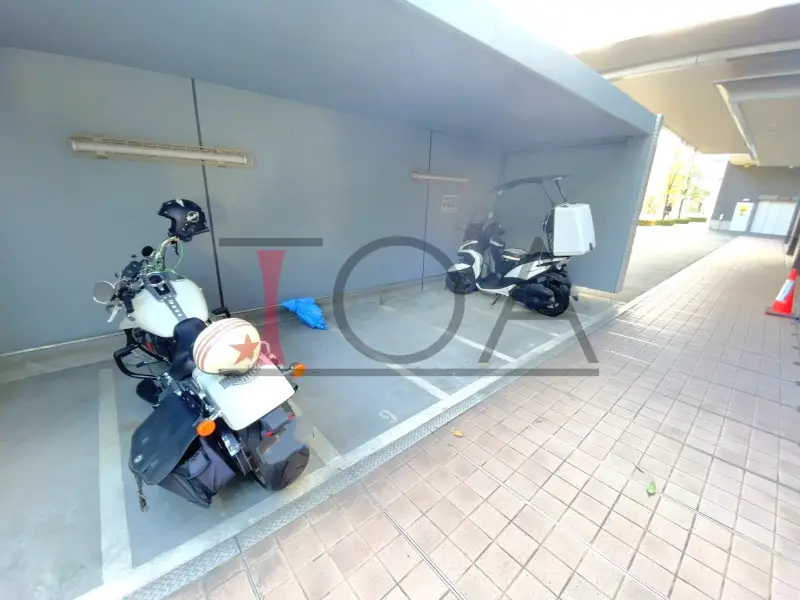 ディーグラフォート大阪NYタワーHIGOBASHI バイク置き場