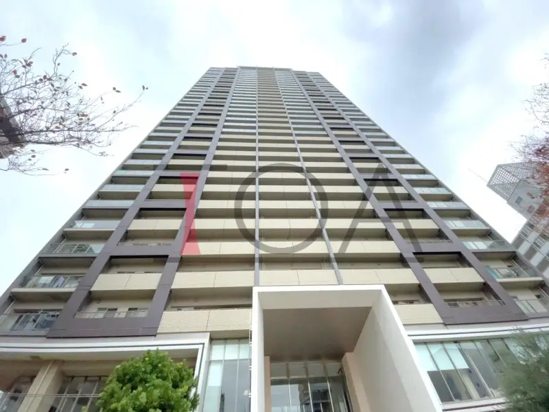 ブランズタワー御堂筋本町の外観