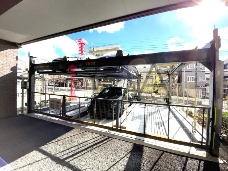 リベール灘アビリア 駐車場