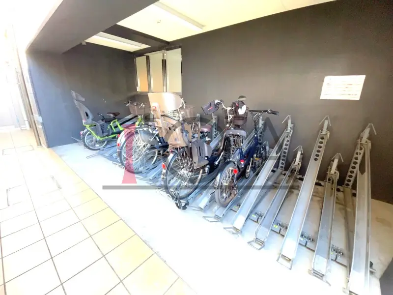 アルファステイツ六甲篠原 駐輪場