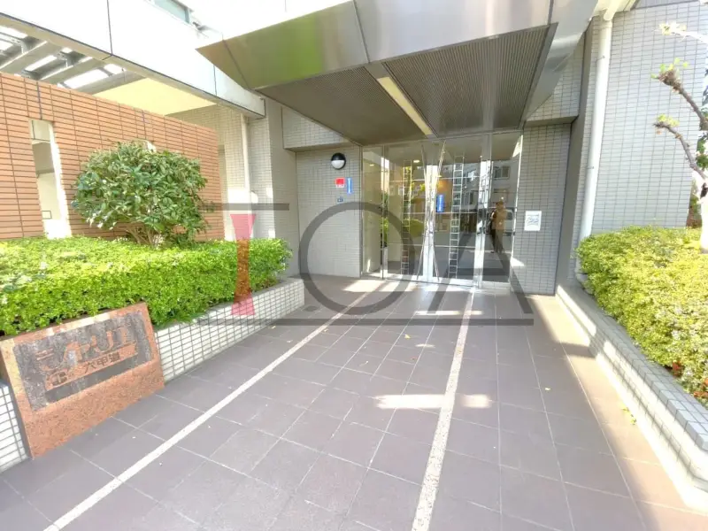 シャリエ六甲道 エントランスアプローチ