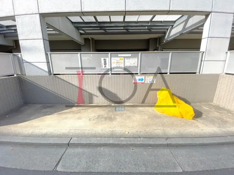 シャリエ六甲道 ゴミ置き場