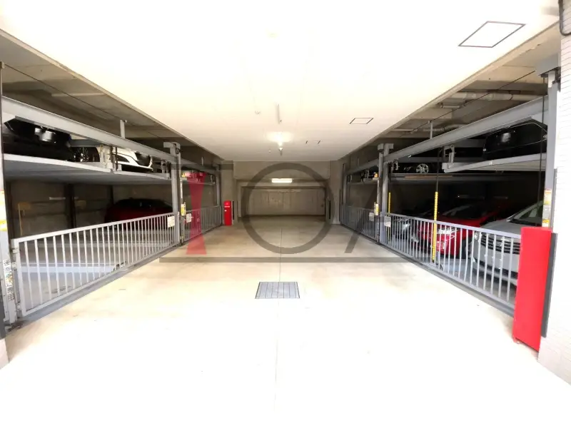 シャリエ六甲道 駐車場