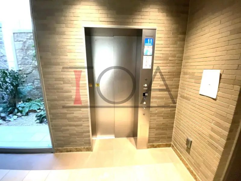 プレミスト六甲道 エレベーター前