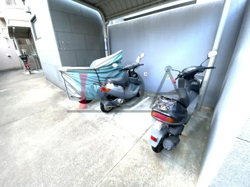 リーベスト六甲道 バイク置き場