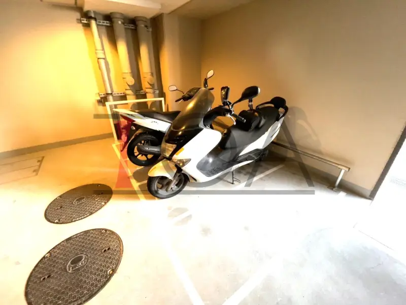 ワコーレ王子公園 原田の森 バイク置き場
