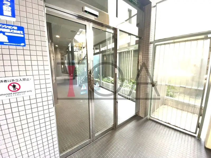ウェルブ六甲道6番街3番館 エントランスゲート