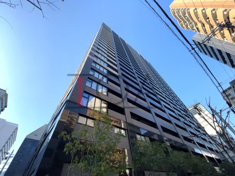 プレサンスレジェンド堺筋本町タワーの外観